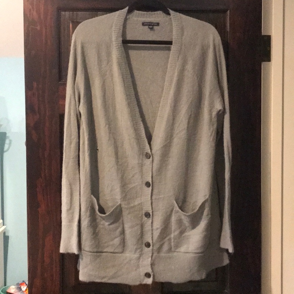 American Eagle Cardigan 🧣